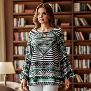 Melissa Paige Geometric Print Bell Sleeve Top - Size Medium